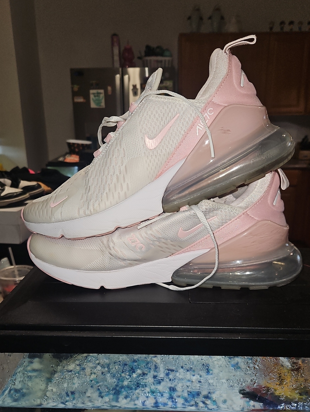 Nike Womens Soft Pink White Air Max 270 Size 11.5